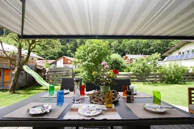 Ferienhaus Freiheit: Alpine-Style Retreat for Vacation and Workation Oberaudorf